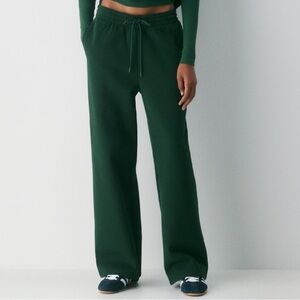 Aritzia Cozy Sweatfleece Boyfriend Wide Sweatpant - Olive Green
